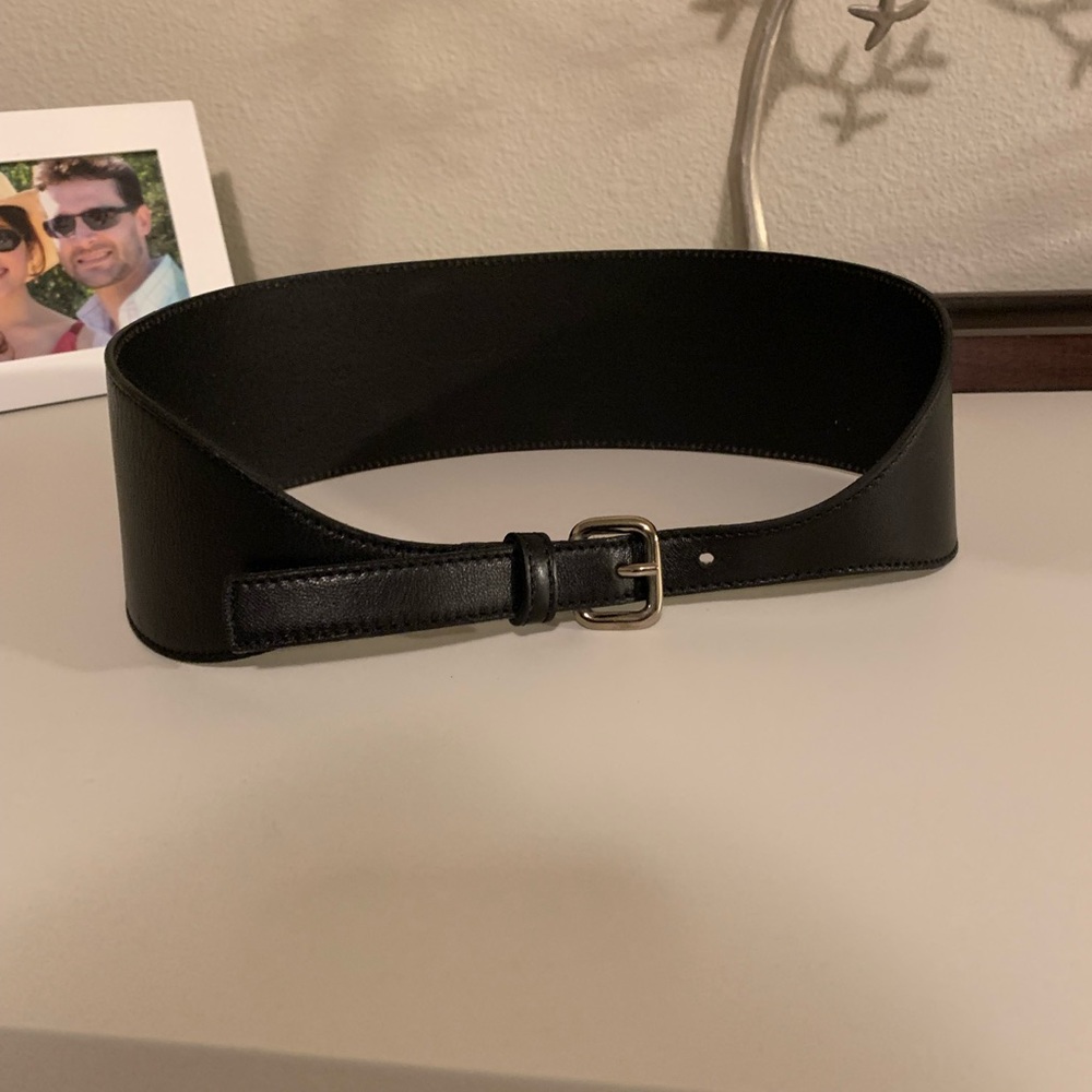 Club Monaco black leather waist belt